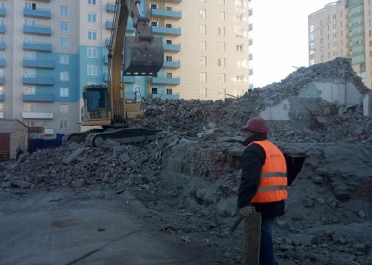 Снос домов в СПб, произвести демонтаж зданий в Санкт-Петербурге а так же сооружений и конструкций